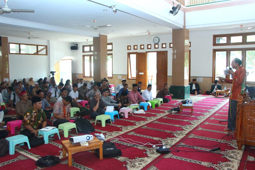 ketua pwi jaksel pangi simatupang pelatihan dasar jurnalistik dpd ldii jaksel-1